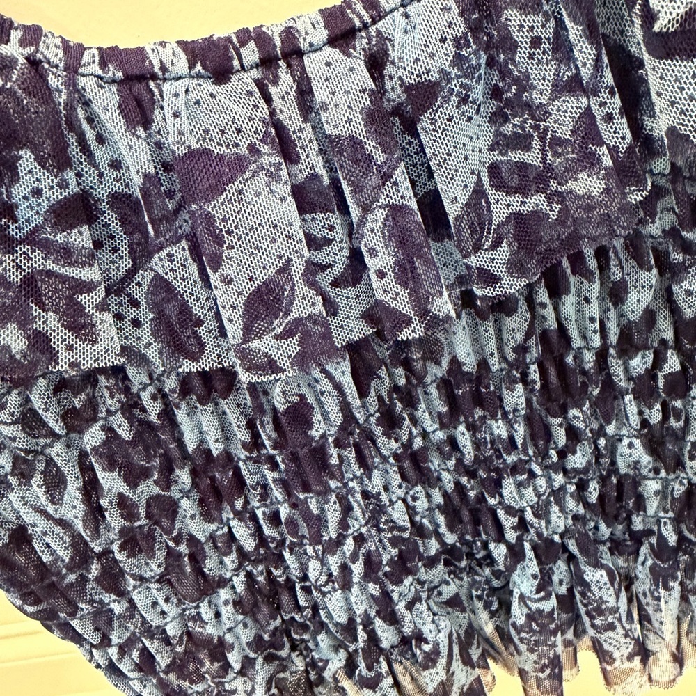 Misa Los Angeles Blue Floral Smocked Puff Sleeve Top - Picture 2 of 4